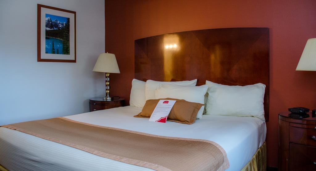 Ramada By Wyndham Medicine Hat Kültér fotó
