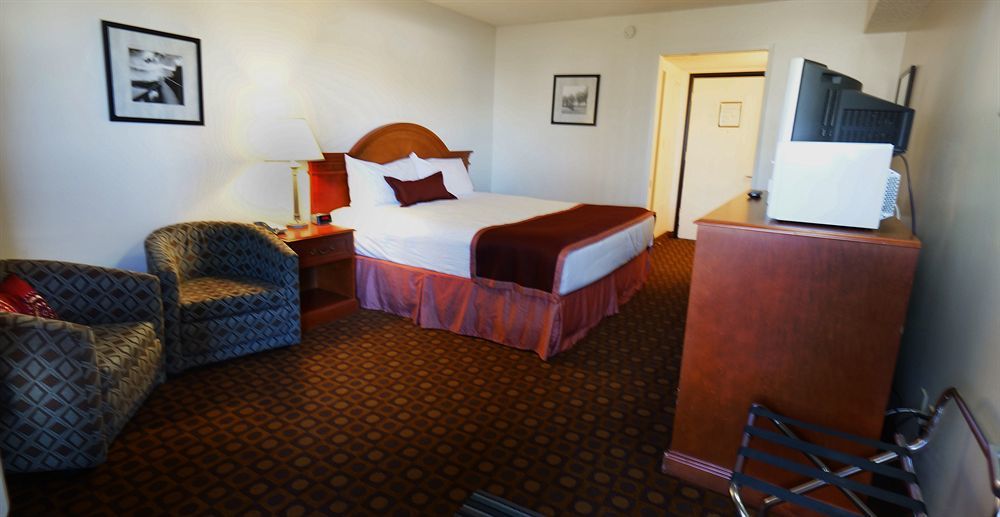 Ramada By Wyndham Medicine Hat Kültér fotó